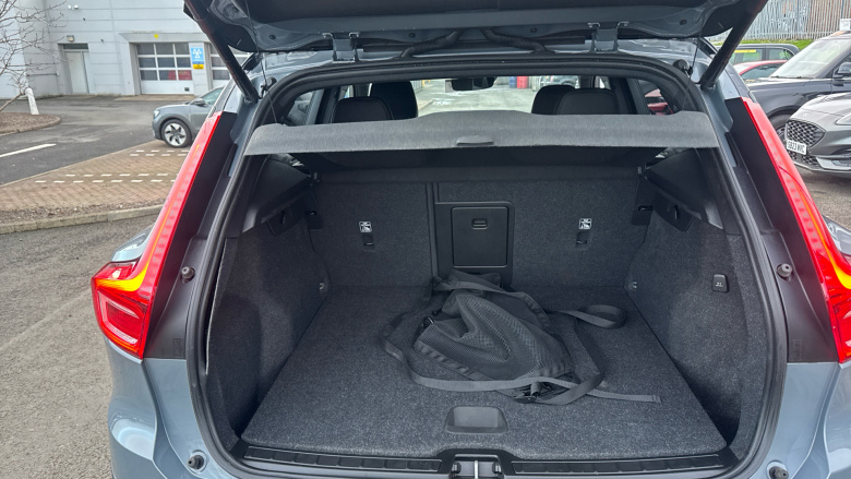 Volvo Xc40 2.0 B4P R DESIGN 5dr Auto Petrol Estate